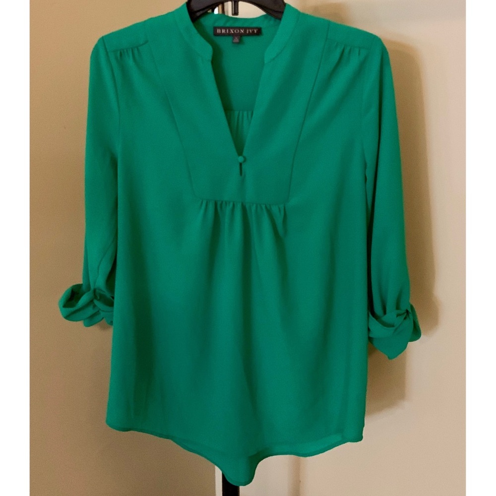Green Boutique Blouse size M
